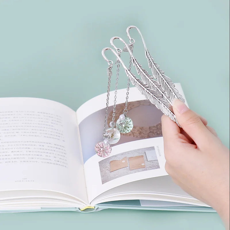 Cute Charm Bookmark – Aesthetic Book Lover Gift