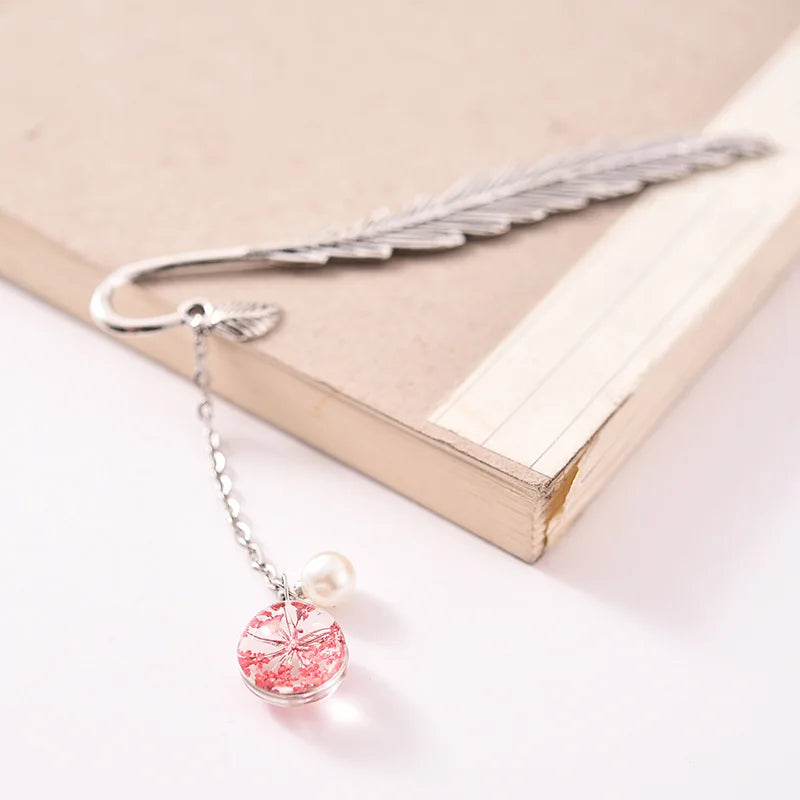 Cute Charm Bookmark – Aesthetic Book Lover Gift
