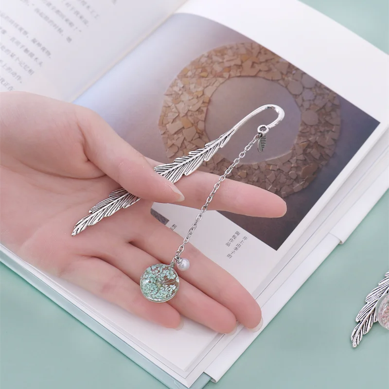 Cute Charm Bookmark – Aesthetic Book Lover Gift
