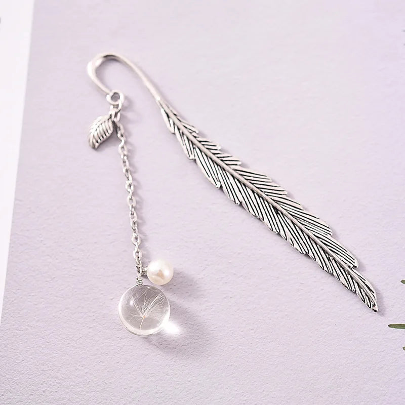 Cute Charm Bookmark – Aesthetic Book Lover Gift