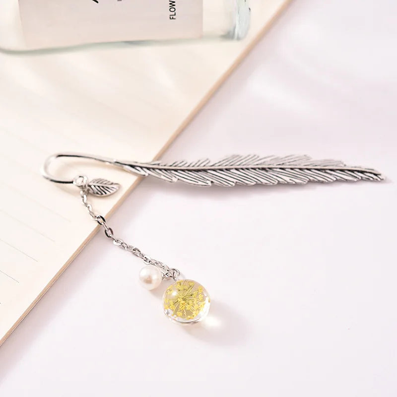 Cute Charm Bookmark – Aesthetic Book Lover Gift