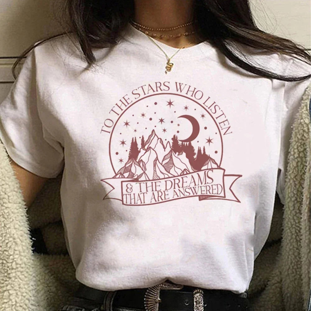 Fantasy Reader Graphic Tee – Dark Academia Bookish Shirt, Romantasy Aesthetic Top