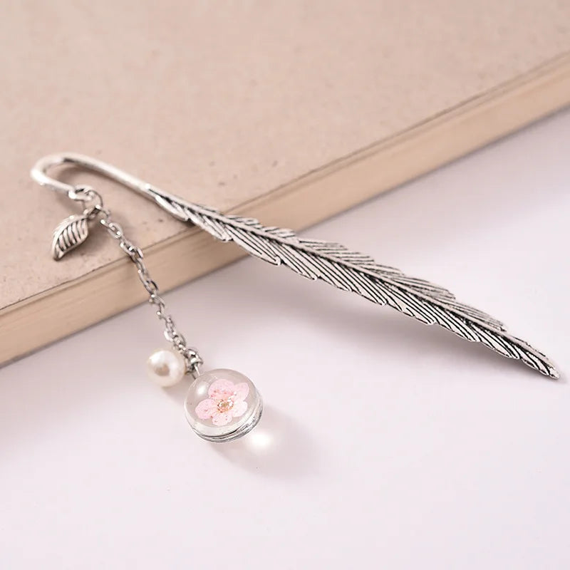 Cute Charm Bookmark – Aesthetic Book Lover Gift