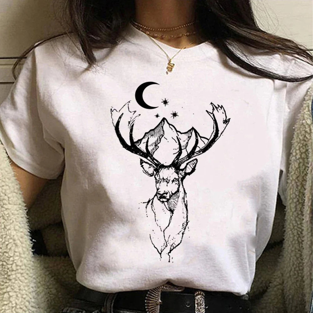 Fantasy Reader Graphic Tee – Dark Academia Bookish Shirt, Romantasy Aesthetic Top